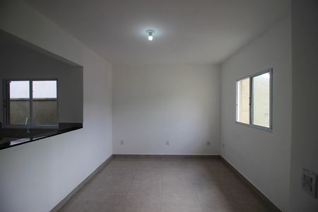 Casa para alugar com 95m², 2 quartos e 2 vagas