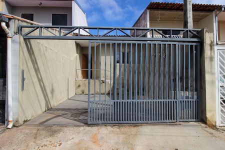 Casa para alugar com 95m², 2 quartos e 2 vagas