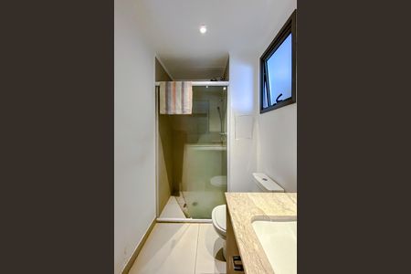 Banheiro da Suíte 2 de apartamento para alugar com 2 quartos, 92m² em Vila Ipojuca, São Paulo