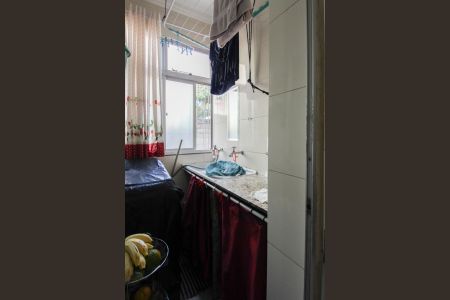 Apartamento à venda com 60m², 3 quartos e 1 vaga Apartamento à venda com 60m², 3 quartos e 1 vagaCozinha e Área de Serviço