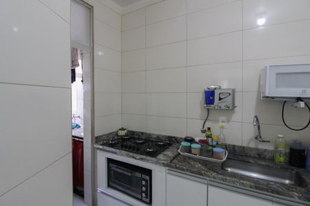 Apartamento à venda com 60m², 3 quartos e 1 vaga Apartamento à venda com 60m², 3 quartos e 1 vagaCozinha e Área de Serviço