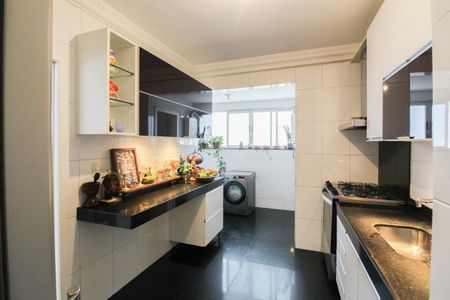 Apartamento à venda com 156m², 4 quartos e 3 vagasCozinha