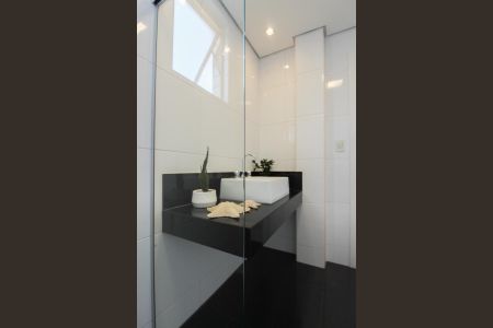 Apartamento à venda com 156m², 4 quartos e 3 vagasBanheiro da Suíte 2