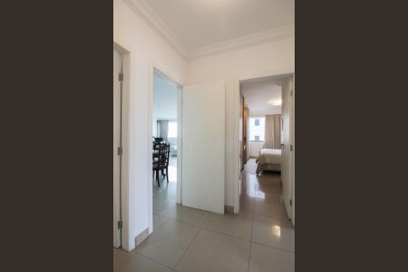 Apartamento à venda com 156m², 4 quartos e 3 vagasCorredor