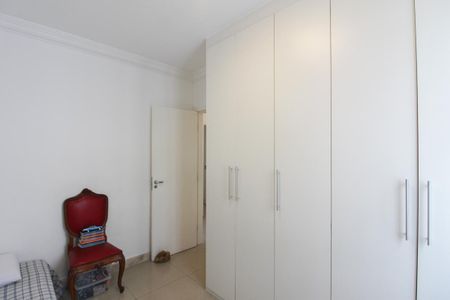 Apartamento à venda com 156m², 4 quartos e 3 vagasQuarto 2