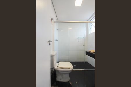 Apartamento à venda com 156m², 4 quartos e 3 vagasBanheiro da Suíte 2