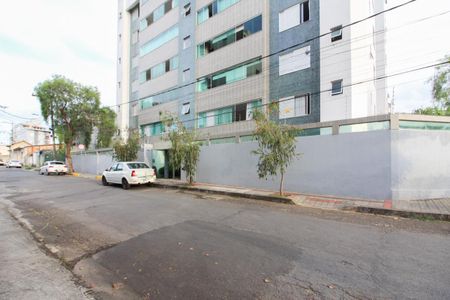 Apartamento à venda com 156m², 4 quartos e 3 vagasFachada