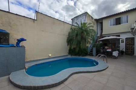 Apartamento para alugar com 20m², 2 quartos e sem vagaÁrea comum - Piscina