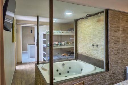 Apartamento para alugar com 20m², 2 quartos e sem vagaBanheira