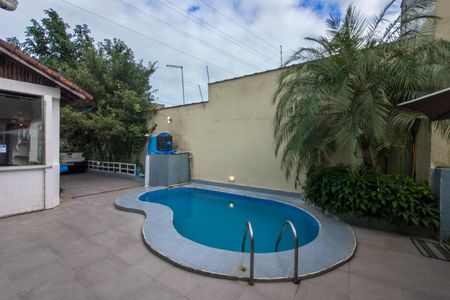Apartamento para alugar com 20m², 2 quartos e sem vagaÁrea comum - Piscina