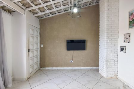 Sala de apartamento para alugar com 2 quartos, 20m² em Jardim Trevo, Praia Grande