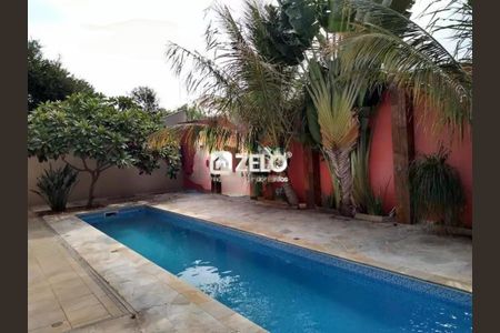 Casa à venda com 241m², 4 quartos e 2 vagas Casa à venda com 241m², 4 quartos e 2 vagasFoto 29
