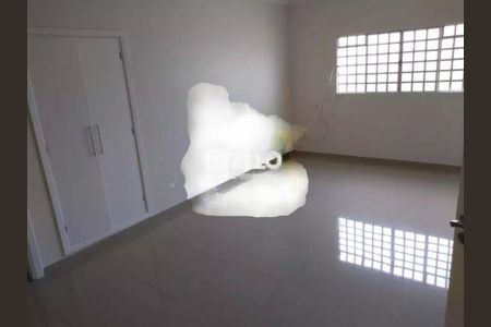 Casa à venda com 241m², 4 quartos e 2 vagas Casa à venda com 241m², 4 quartos e 2 vagasFoto 16