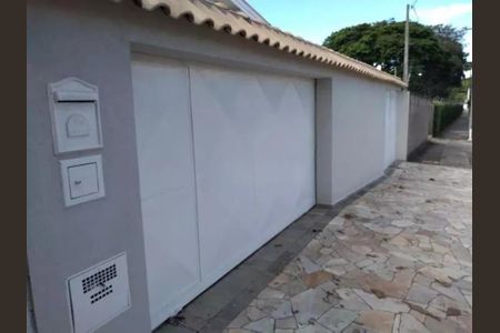 Casa à venda com 241m², 4 quartos e 2 vagas Casa à venda com 241m², 4 quartos e 2 vagasFoto 01