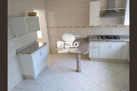 Casa à venda com 241m², 4 quartos e 2 vagas Casa à venda com 241m², 4 quartos e 2 vagasFoto 19