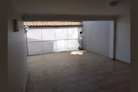 Casa à venda com 241m², 4 quartos e 2 vagas Casa à venda com 241m², 4 quartos e 2 vagasFoto 03