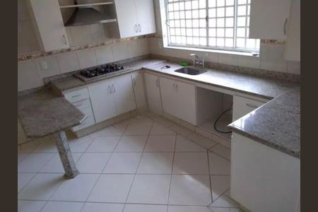 Casa à venda com 241m², 4 quartos e 2 vagas Casa à venda com 241m², 4 quartos e 2 vagasFoto 18