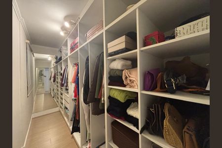 Closet de apartamento à venda com 3 quartos, 125m² em Taquaral, Campinas