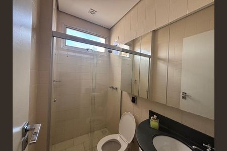 Banheiro de apartamento à venda com 3 quartos, 125m² em Taquaral, Campinas