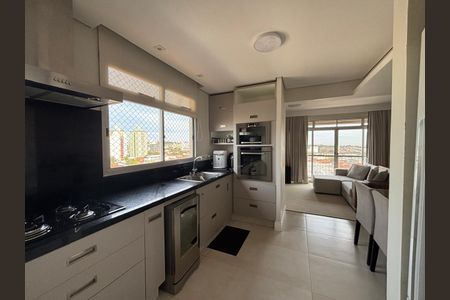 Cozinha de apartamento à venda com 3 quartos, 125m² em Taquaral, Campinas
