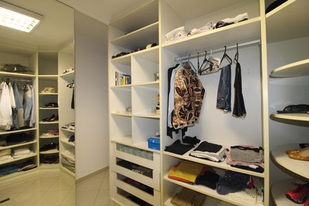Casa à venda com 320m², 3 quartos e 4 vagasQuarto 3 - Closet