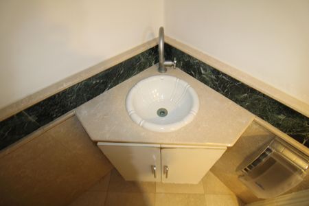 Casa à venda com 320m², 3 quartos e 4 vagasQuarto 4 - Banheiro