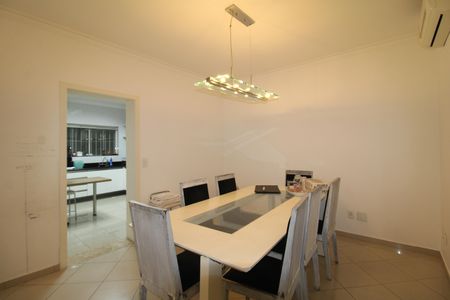 Casa à venda com 320m², 3 quartos e 4 vagasSala de Jantar