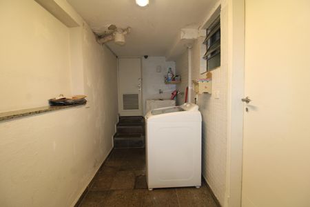 Casa à venda com 320m², 3 quartos e 4 vagasÁrea de Serviço