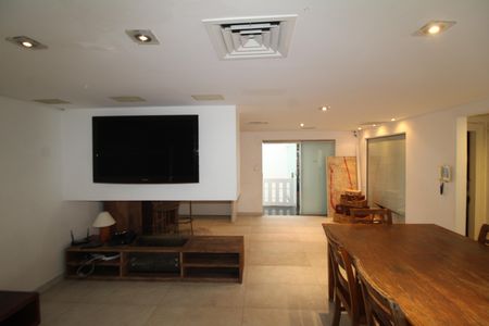 Casa à venda com 320m², 3 quartos e 4 vagasQuarto 4