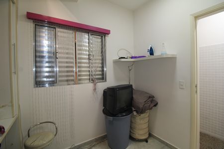 Casa à venda com 320m², 3 quartos e 4 vagasÁrea de Serviço - Quarto