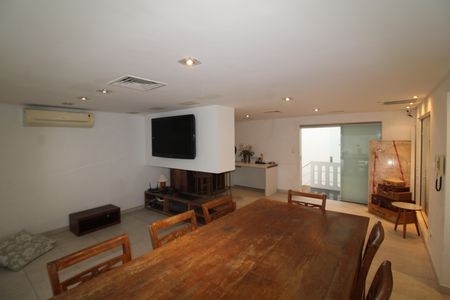 Casa à venda com 320m², 3 quartos e 4 vagasQuarto 4