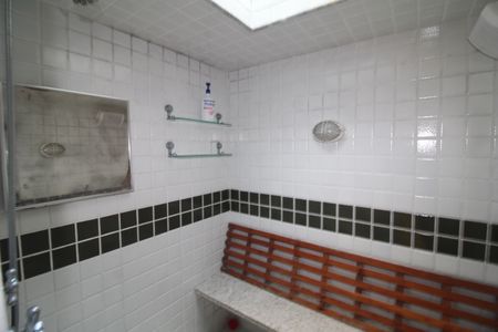 Casa à venda com 320m², 3 quartos e 4 vagasQuarto 4 - Banheiro