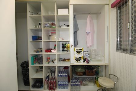 Casa à venda com 320m², 3 quartos e 4 vagasÁrea de Serviço - Quarto