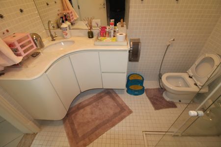 Casa à venda com 320m², 3 quartos e 4 vagasBanheiro