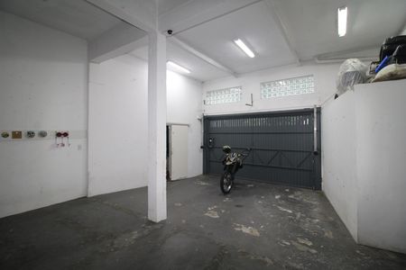 Casa à venda com 320m², 3 quartos e 4 vagasGaragem