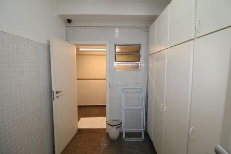 Casa à venda com 320m², 3 quartos e 4 vagasÁrea de Serviço