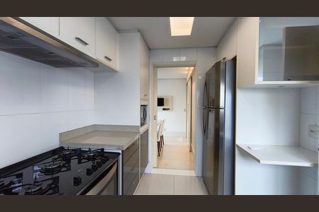 Apartamento à venda com 216m², 3 quartos e 4 vagas Apartamento à venda com 216m², 3 quartos e 4 vagasCozinha