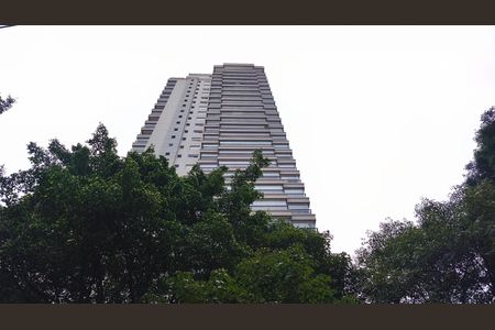 Apartamento à venda com 216m², 3 quartos e 4 vagas Apartamento à venda com 216m², 3 quartos e 4 vagasFachada