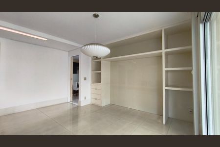 Apartamento à venda com 216m², 3 quartos e 4 vagas Apartamento à venda com 216m², 3 quartos e 4 vagasSala