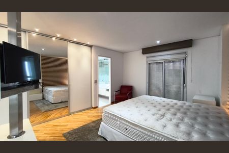 Apartamento à venda com 216m², 3 quartos e 4 vagas Apartamento à venda com 216m², 3 quartos e 4 vagasSuíte 3