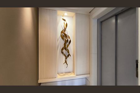 Apartamento à venda com 216m², 3 quartos e 4 vagas Apartamento à venda com 216m², 3 quartos e 4 vagasHall Privativo