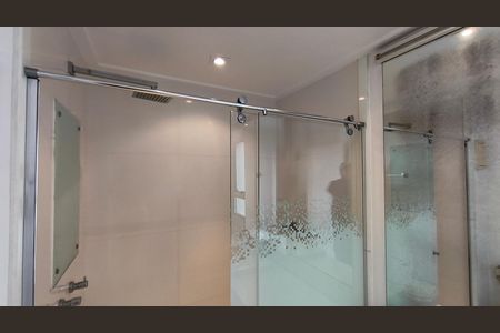 Apartamento à venda com 216m², 3 quartos e 4 vagas Apartamento à venda com 216m², 3 quartos e 4 vagasBanhero da Suíte 3