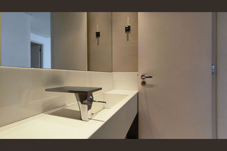 Apartamento à venda com 216m², 3 quartos e 4 vagas Apartamento à venda com 216m², 3 quartos e 4 vagasLavabo