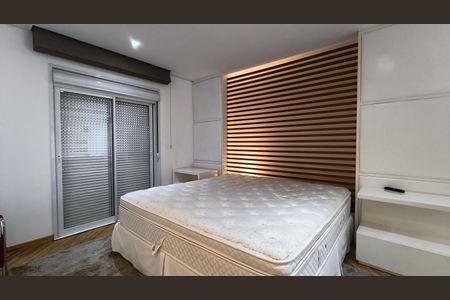 Apartamento à venda com 216m², 3 quartos e 4 vagas Apartamento à venda com 216m², 3 quartos e 4 vagasSuíte 3
