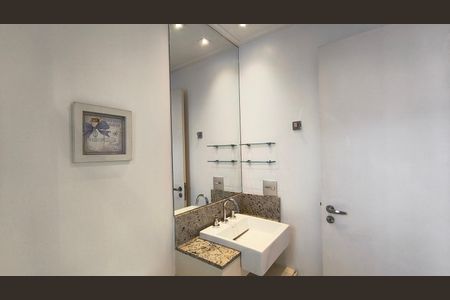 Apartamento à venda com 216m², 3 quartos e 4 vagas Apartamento à venda com 216m², 3 quartos e 4 vagasBanhero da Suíte 1