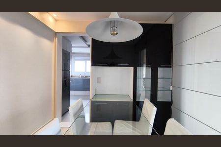 Apartamento à venda com 216m², 3 quartos e 4 vagas Apartamento à venda com 216m², 3 quartos e 4 vagasSala de Jantar