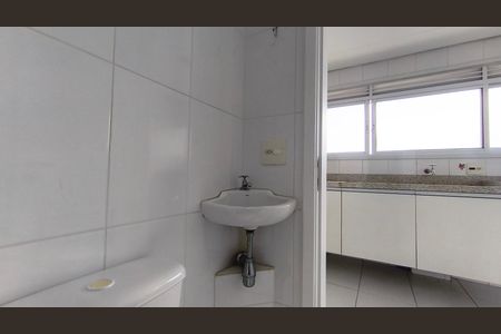 Apartamento à venda com 216m², 3 quartos e 4 vagas Apartamento à venda com 216m², 3 quartos e 4 vagasBanheiro de serviço