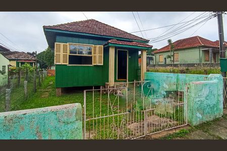 Casa para alugar com 60m², 2 quartos e 2 vagas Casa para alugar com 60m², 2 quartos e 2 vagasFachada