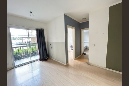 Sala de apartamento para alugar com 2 quartos, 48m² em Del Castilho, Rio de Janeiro