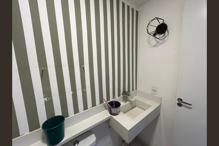 Apartamento para alugar com 48m², 2 quartos e sem vagaBanheiro